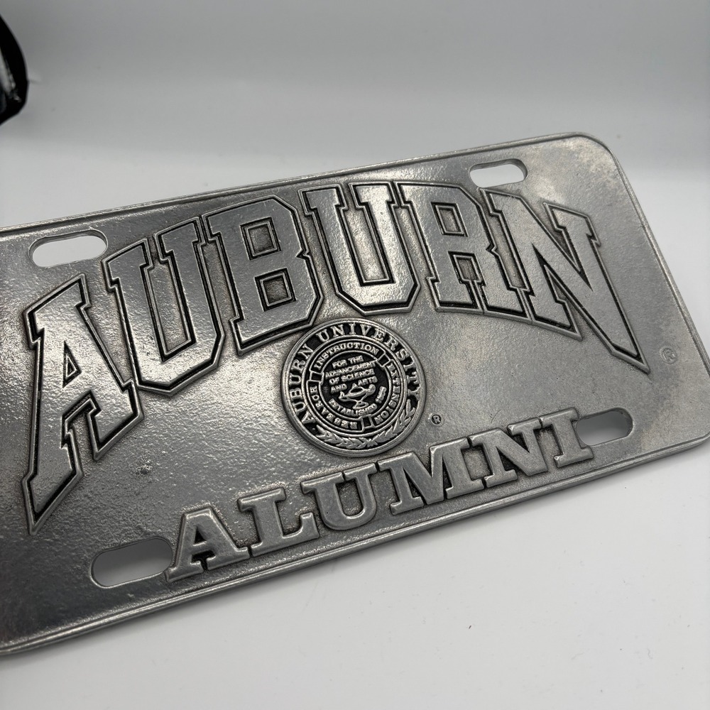 Vintage Auburn Alumni License Plate Pewter Sz OS Silver Cast Metal Car Tag - Picture 3 of 4